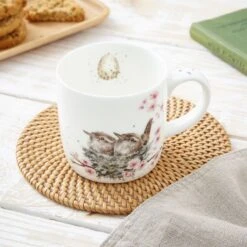 'Feather Your Nest' Wren Mug -Home Furnishing Store mmqu5629 xt mug feather your nest birds ls2 1