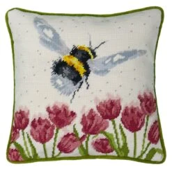 'Flight Of The Bumblebee' Bee Tapestry Kit