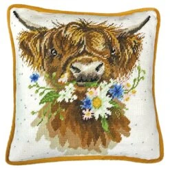 'Daisy Coo' Highland Cow Tapestry Kit
