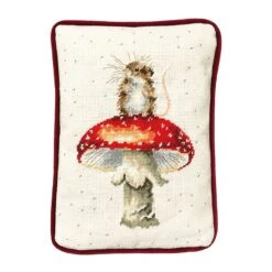 'He's A Fun-gi' Mouse Tapestry Kit