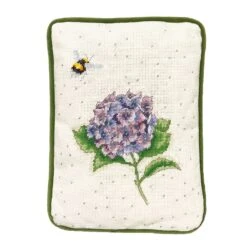 'The Busy Bee' Bee Tapestry Kit