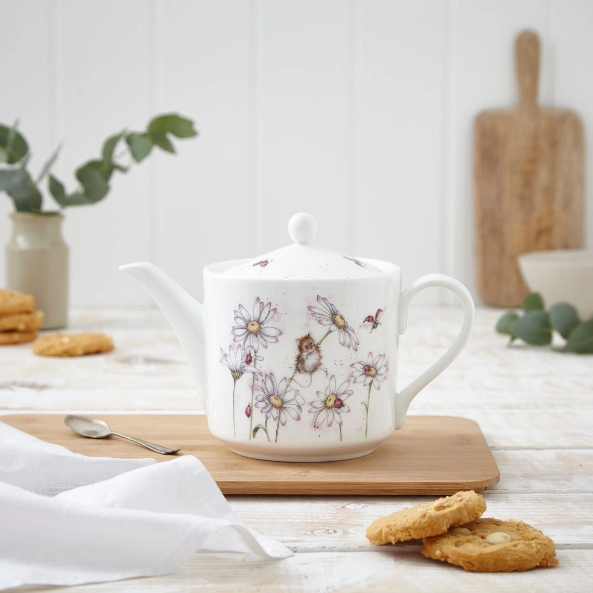 'Oops A Daisy' Mouse Teapot 4 'Oops A Daisy' Mouse Teapot - Image 2