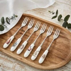 Country Animal Set Of 6 Pastry Forks -Home Furnishing Store wrendale pastry forks s6 wn1102 xg lifestyle 1 1